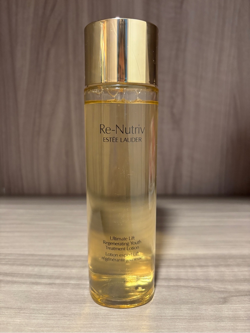 New Estée Lauder Re-Nutriv Ultimate Lift
Regenerating Treatment Lotion 200ml